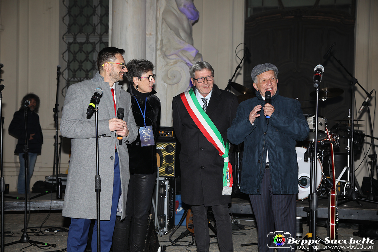 VBS_4352 -  Il Magico Paese di Natale 2024 - Spettacolo di Inaugurazione a Govone.jpg